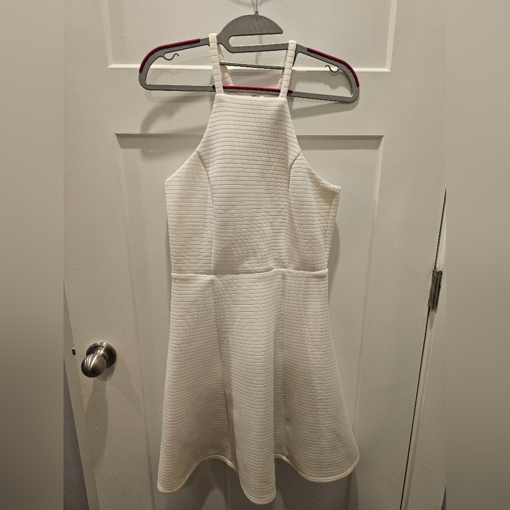 Dina Be White Textured Fit & Flare Halter Dress Size Medium Party Wedding Guest